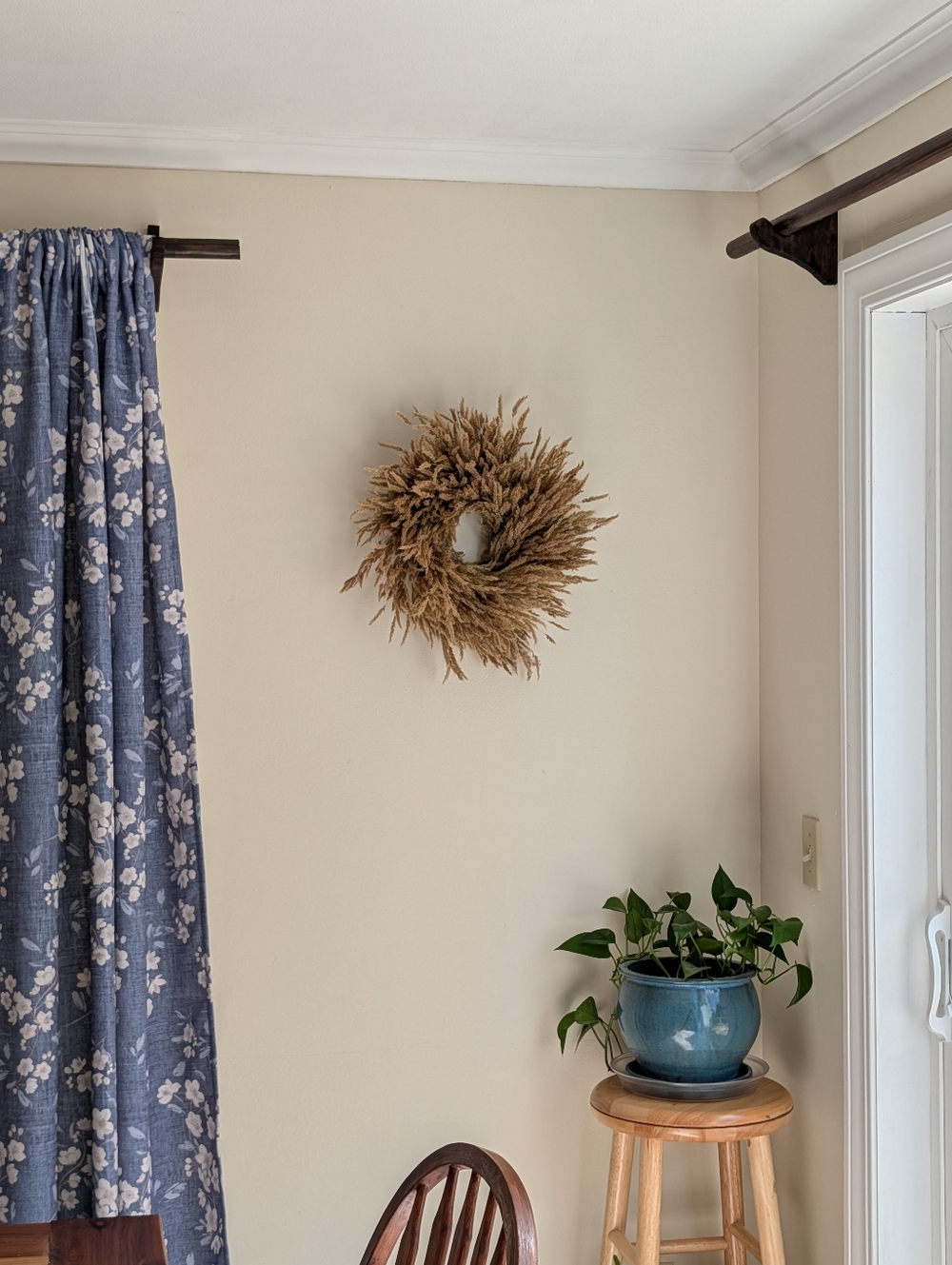 Natural Dried Grass Wreath